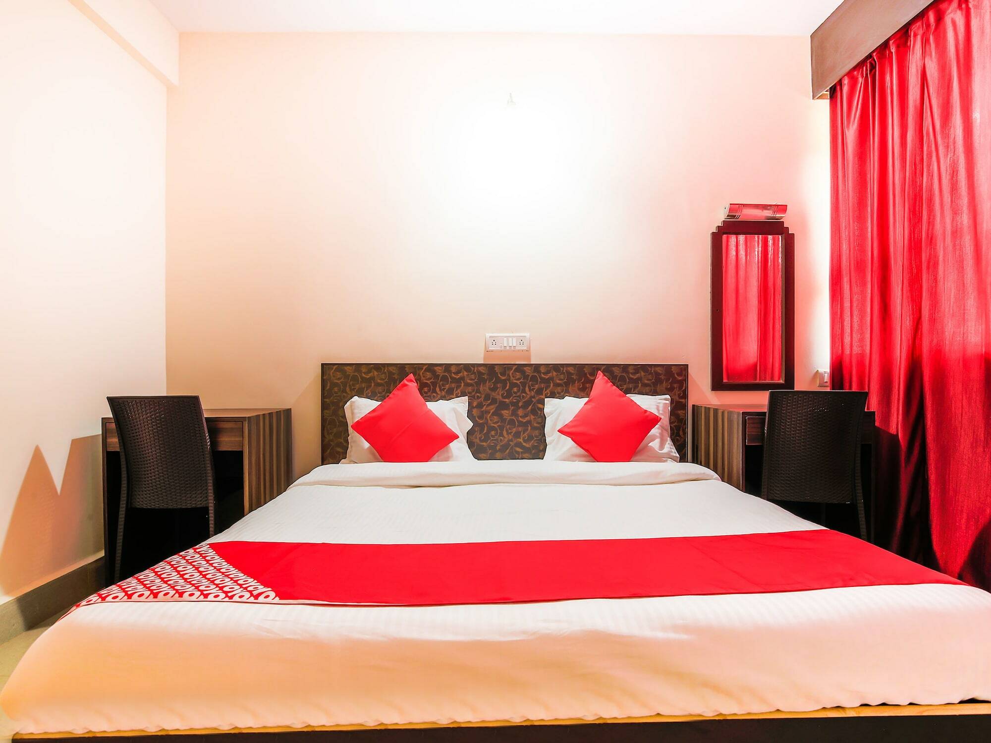 Oyo 18794 Hotel Colva Plaza Eksteriør bilde